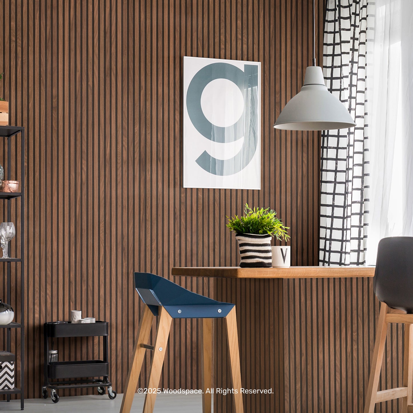 Walnut on Black (Acouwood® Surround)