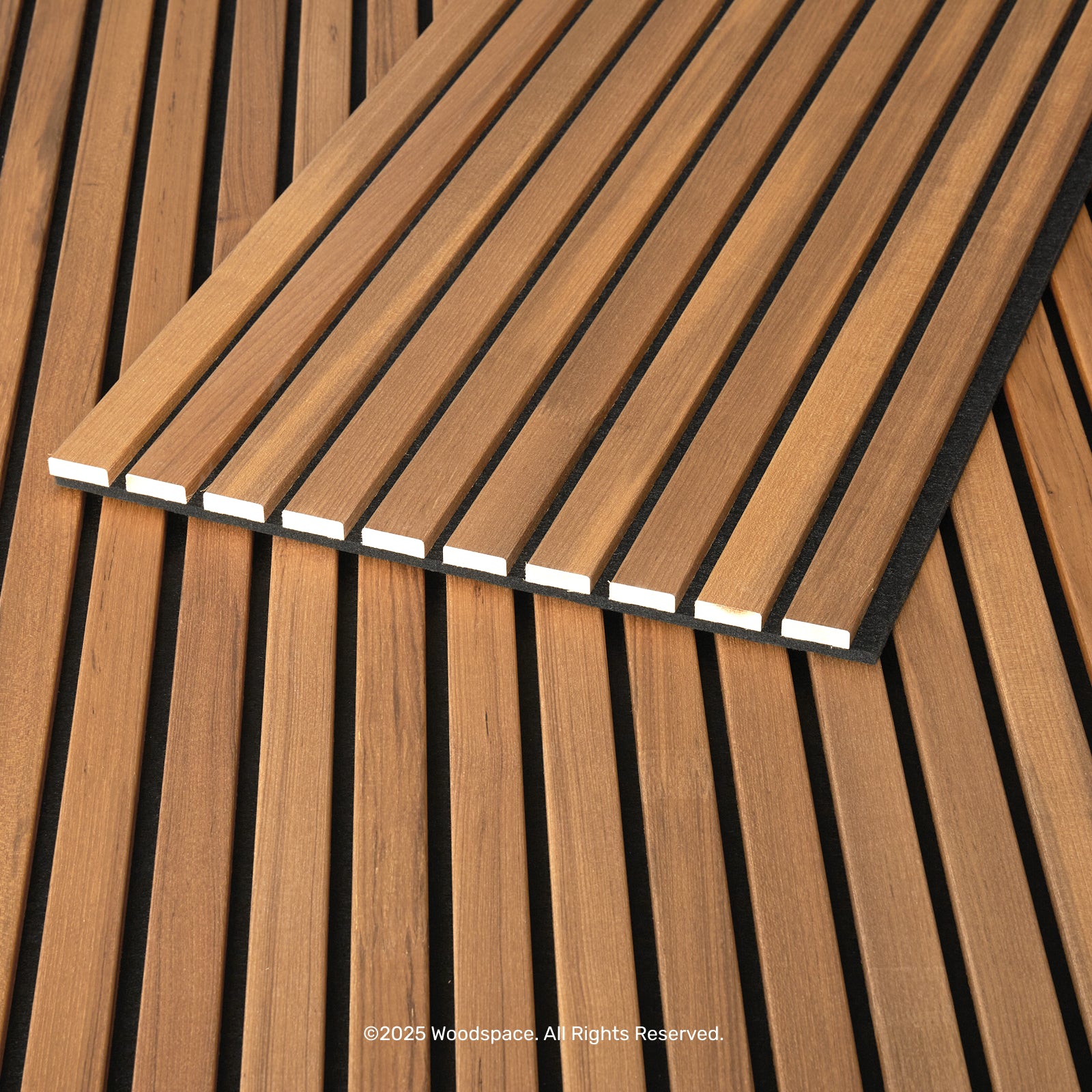 Teak on Black (Acouwood® Max)
