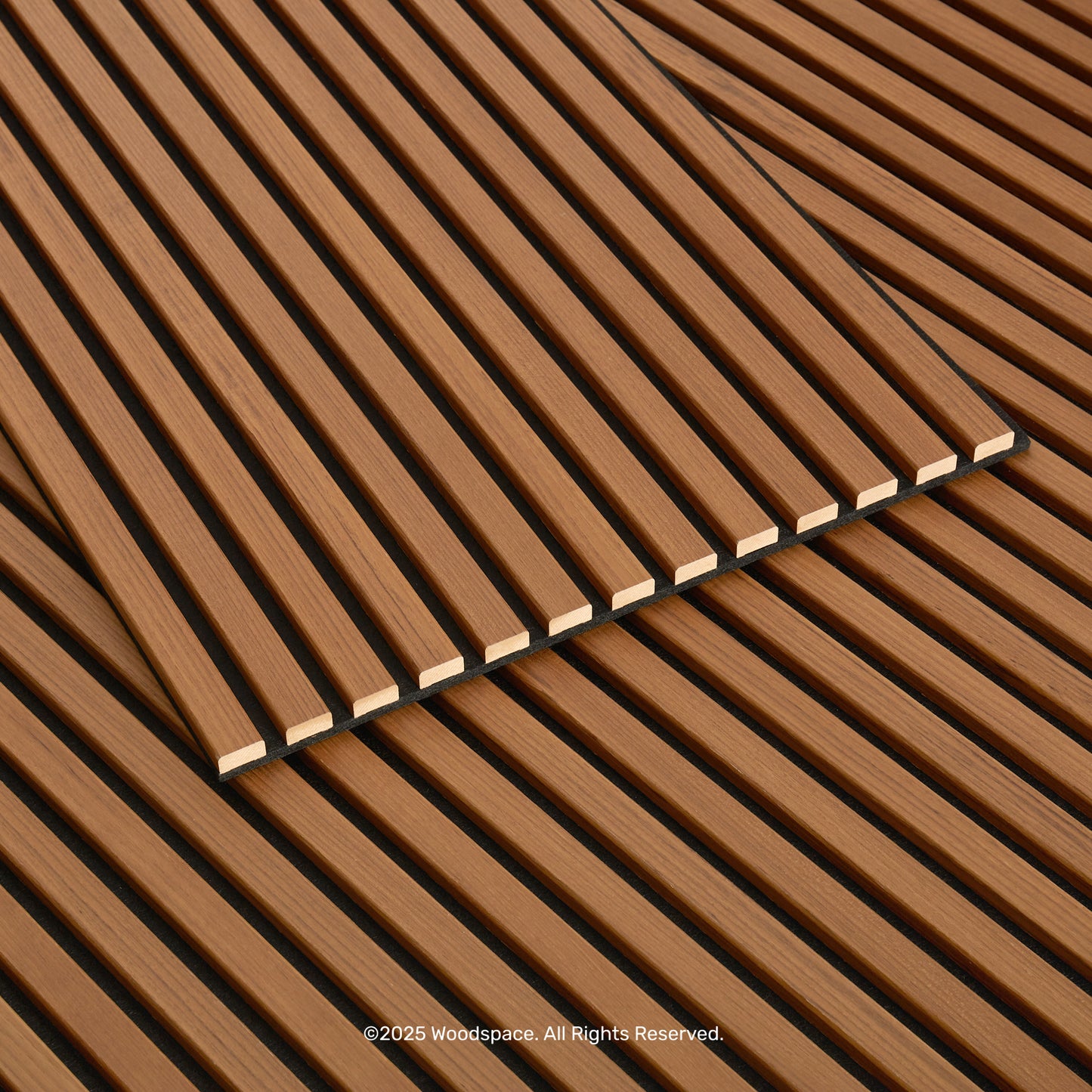 Teak on Black (Acouwood® Surround)