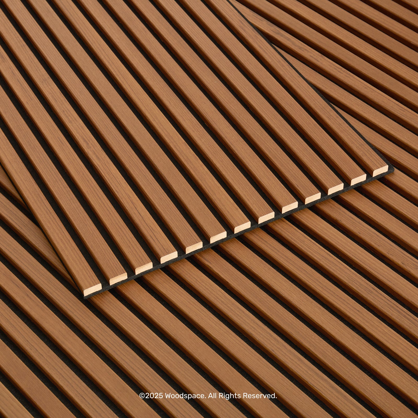 Teak on Black (Acouwood® Surround)