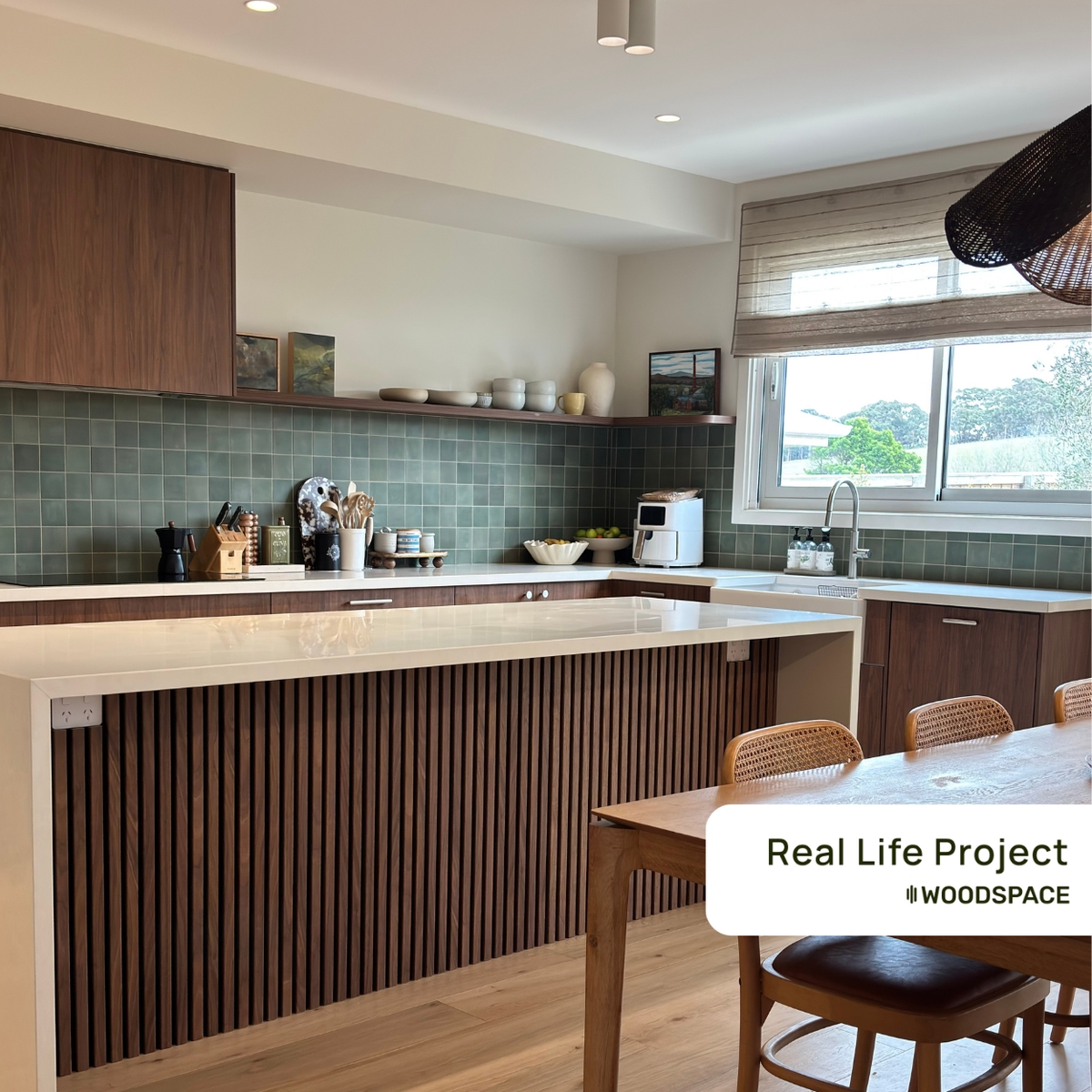Walnut on Black (Acouwood® Surround)
